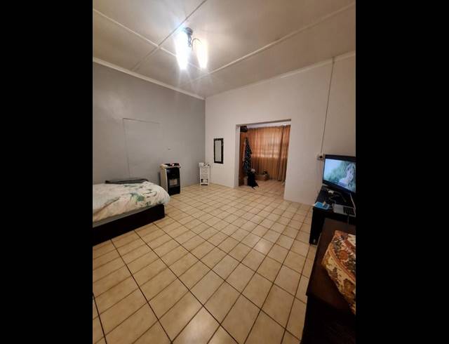 1 BEDROOM PROPERTY TO RENT IN GOODWOOD CENTRAL